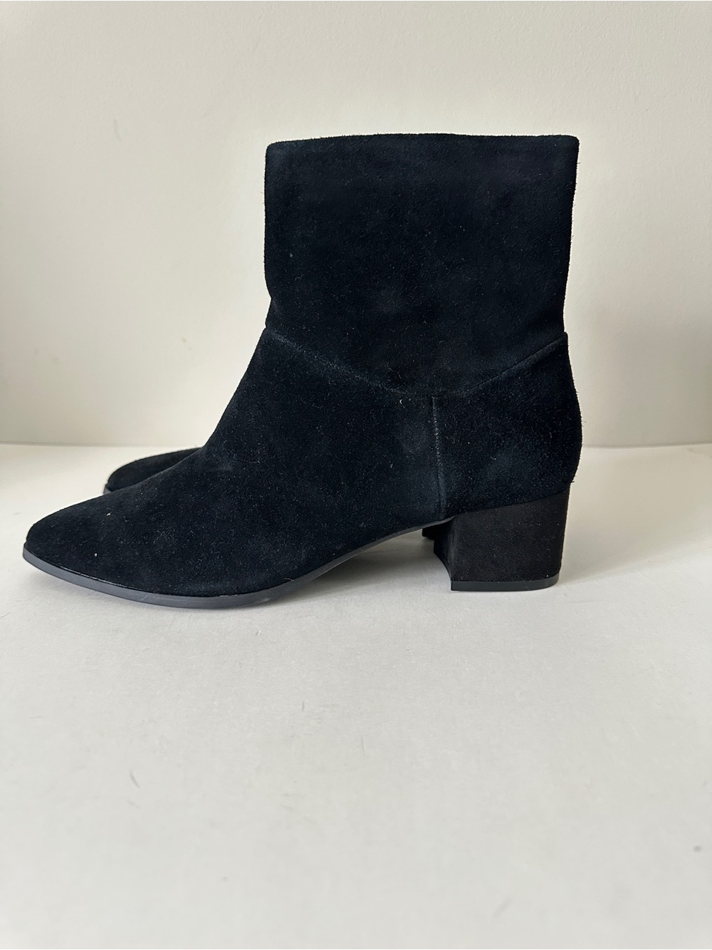 NEW Blondo Arena Black Suede Waterproof Ankle Classic Women's Booties, Sz 9.5M
